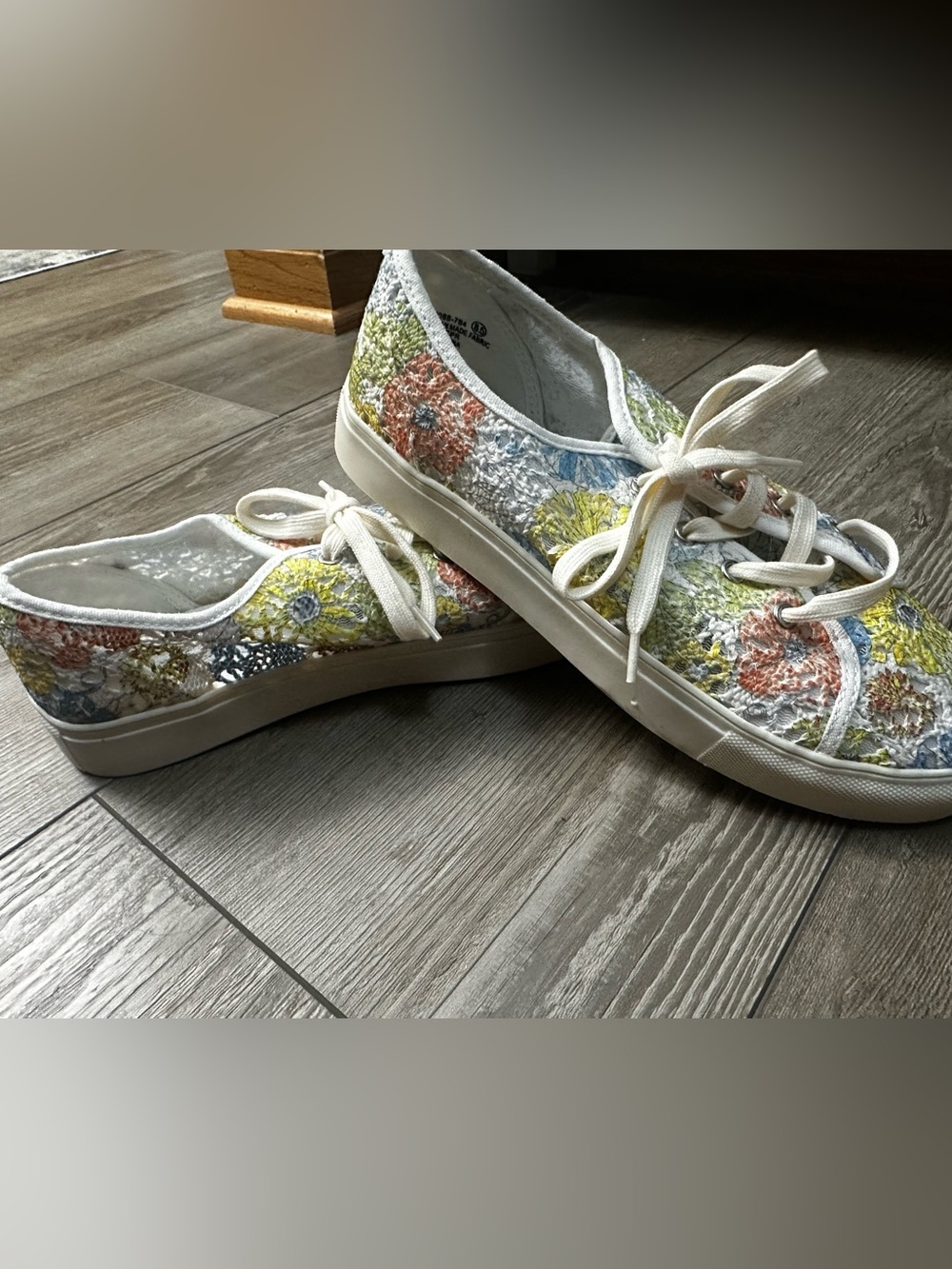 Floral Lace Knit Low-Top Sneakers